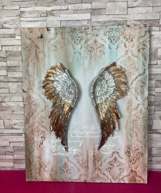 Cuadro decorativo de alas angelicales en resina con fondo vintage para bodas y decoración romántica